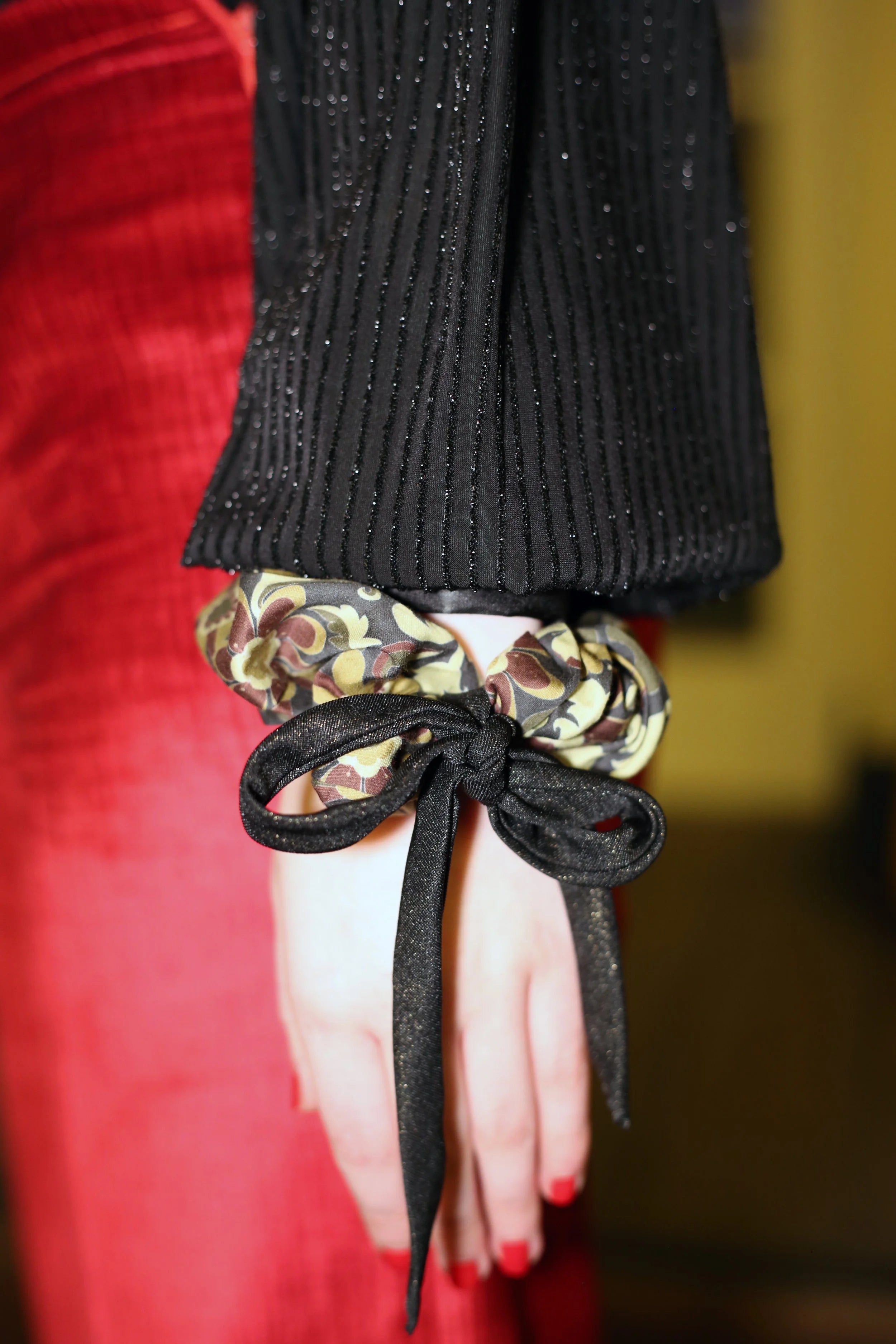 Sunday Afternoon Scrunchie with Bow