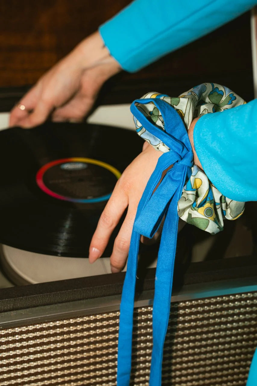 Sunday Morning Scrunchie with Bow